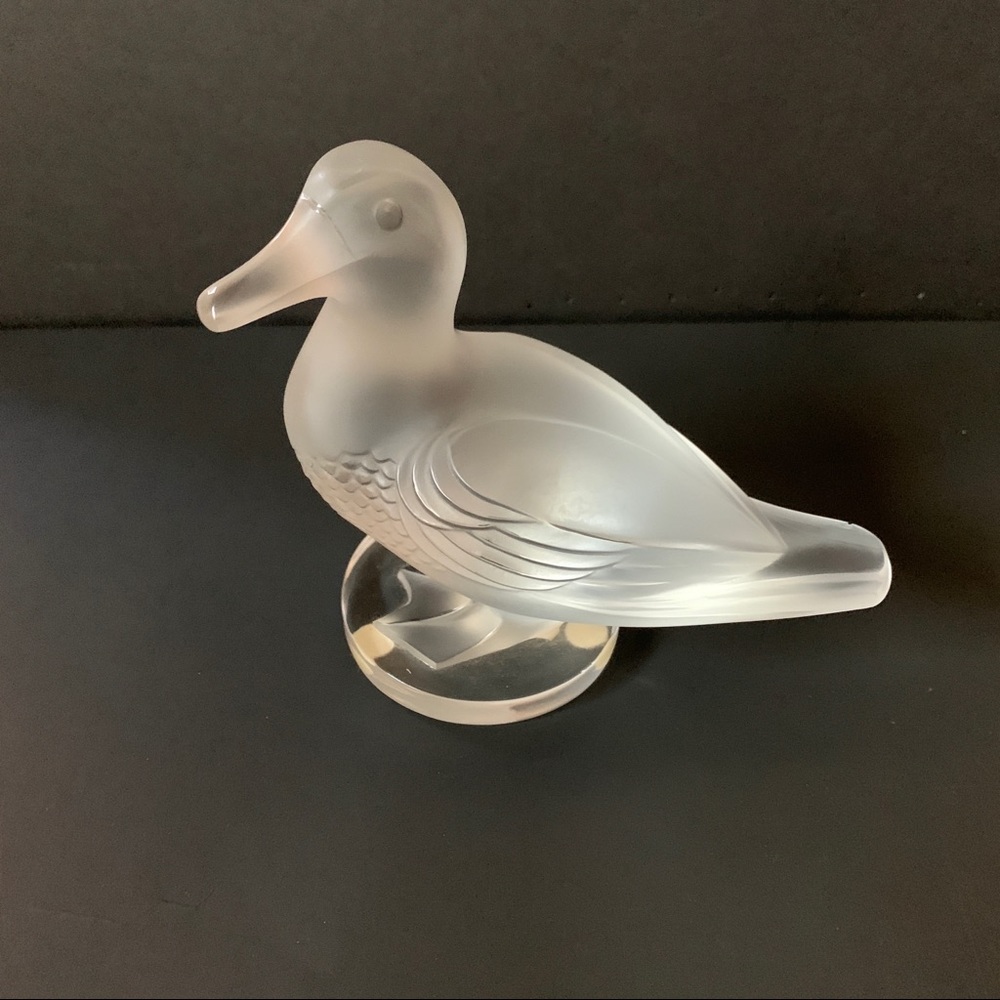 Lalique statue